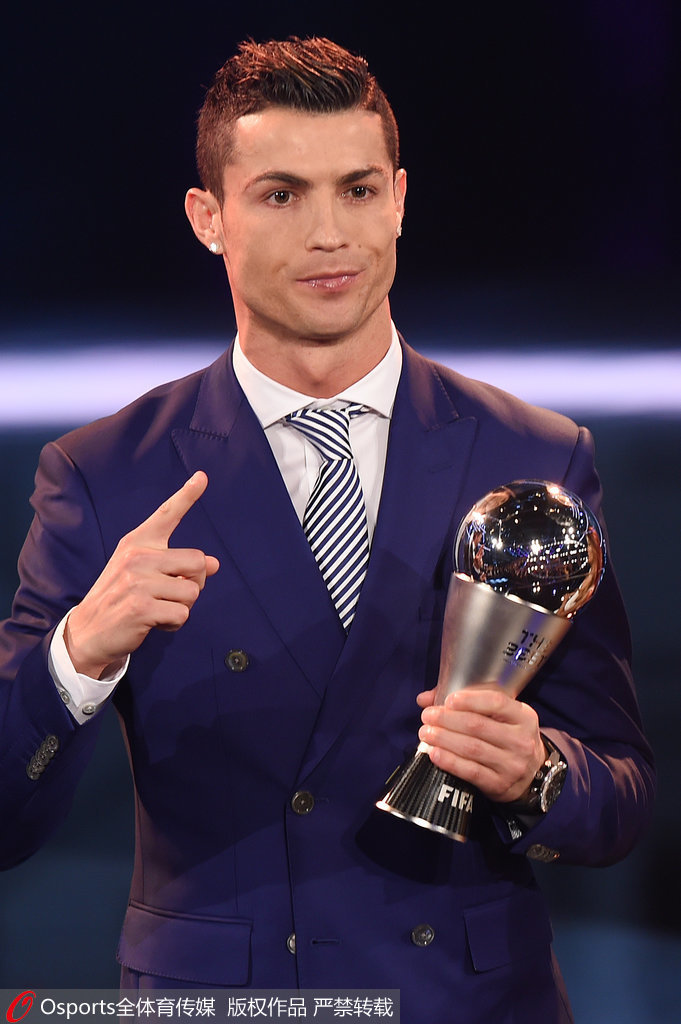 李嗣镕：首秀即进球非常兴奋，感谢教练组、队友、球迷的鼓励（李嗣镕首秀破门激动不已：感谢教练组、队友与球迷的支持）