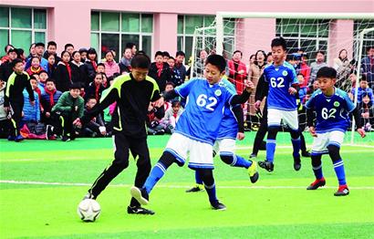 TA：拜仁不太可能6500万欧买断雅克松，切尔西认为他价值很高（TA：拜仁以6500万欧买断雅克松希望渺茫，切尔西对其估值颇高）