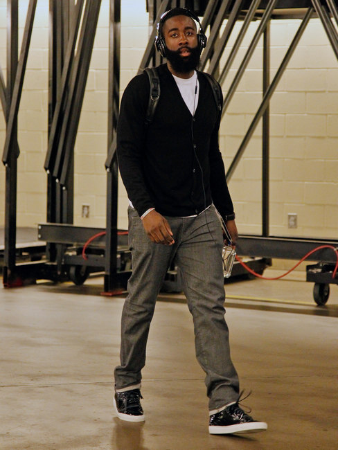 德转：范双杰与国安续约两年，新合同至2028年底（德转称范双杰与国安续约两年，合同期至2028年末）