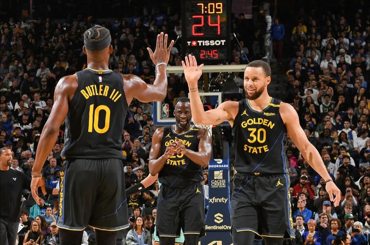 广厦男篮末节绝杀福建（广厦男篮末节上演绝杀击败福建队）