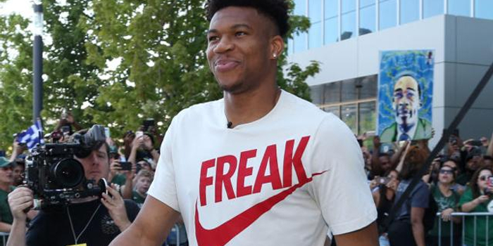 独行侠更新伤情：浓眉&弗拉格可以出战，克莱将缺席（独行侠公布伤情：浓眉、弗拉格可出场，克莱缺阵）