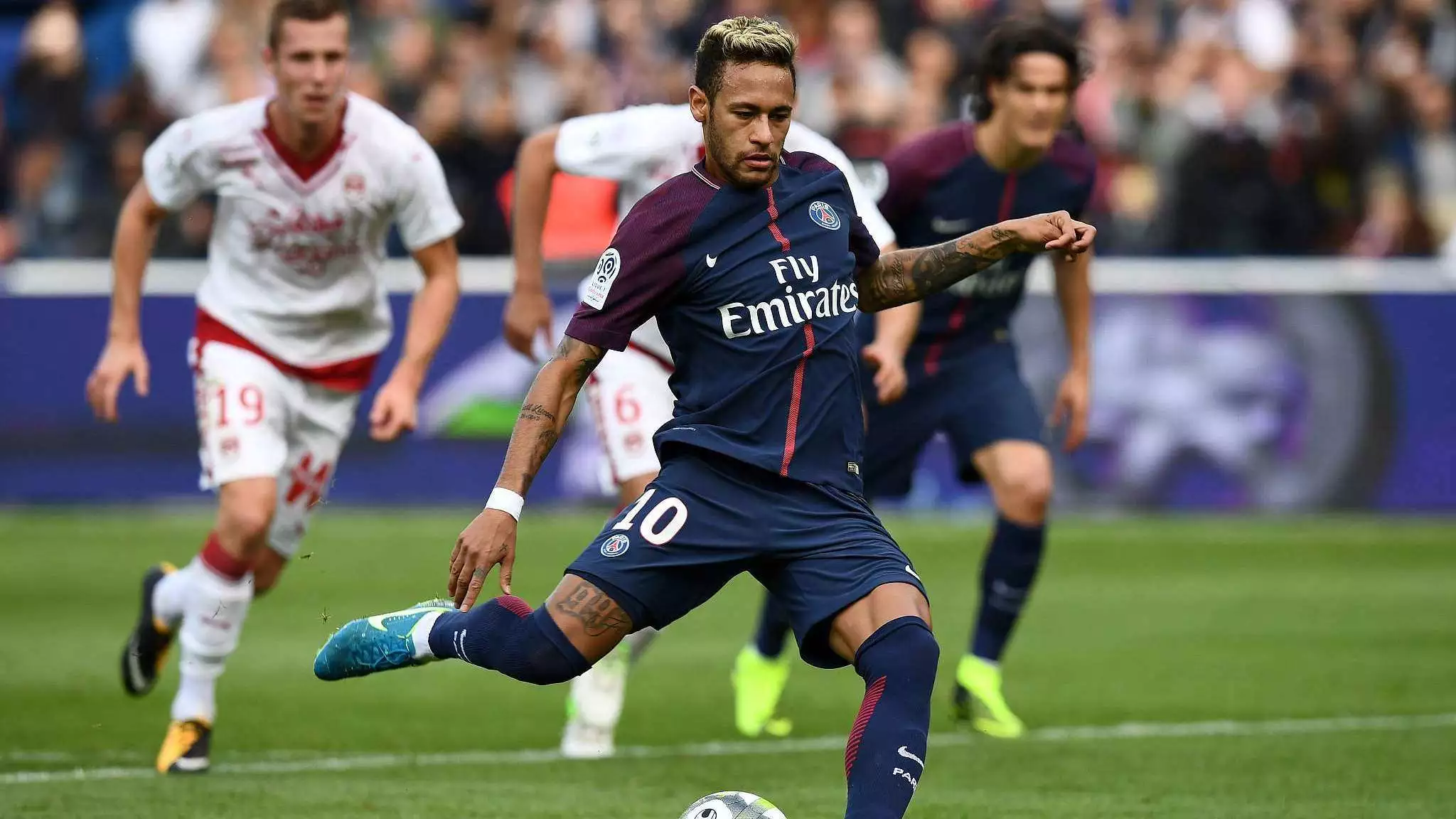 快船本场失分92创赛季新低，在此之前场均失分达118.8（快船本场仅失92分创赛季新低，此前场均失分118.8）