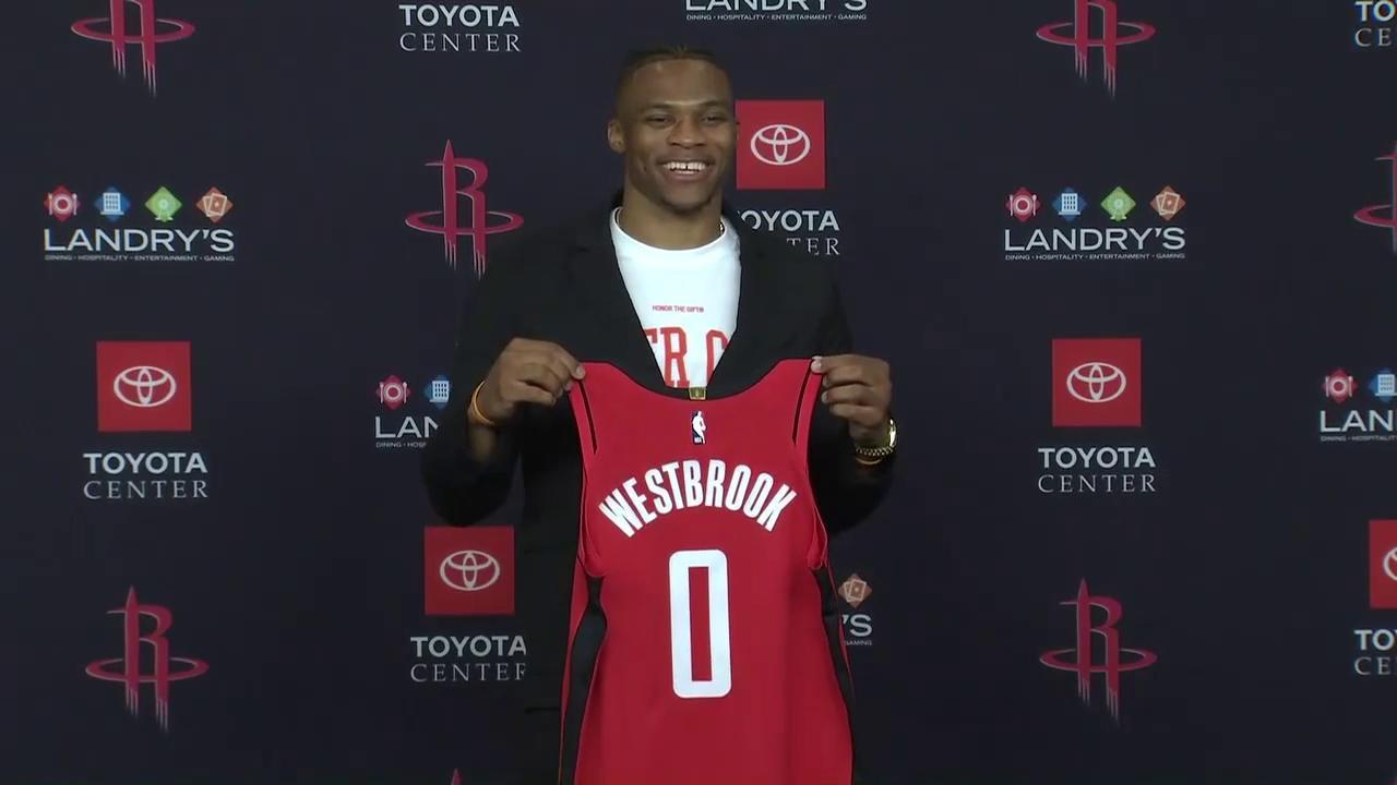 这队的进攻流畅得不像话（这支球队的进攻如行云流水）