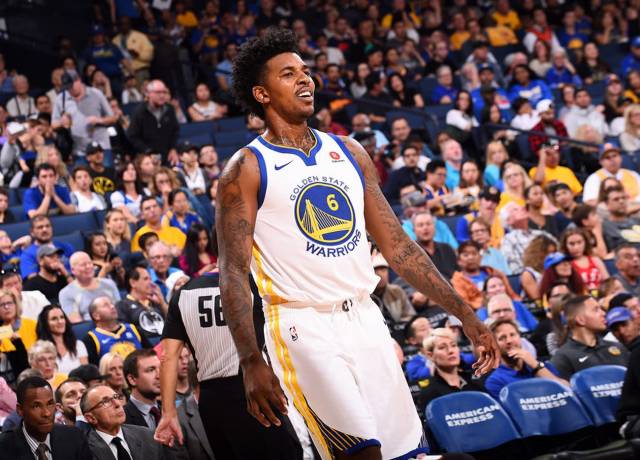 马德兴：海港三连冠胜在稳定二字；塞蒂恩下课因率队员讨薪（马德兴评：海港三连冠得益于稳定；塞蒂恩因率队讨薪被解雇）