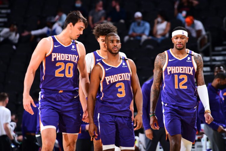 瓦伦西亚主帅：马竞是绝对热门，但无法动摇我们的心态和斗志（瓦伦西亚主帅：马竞无疑是热门，但我们的心态与斗志不会被撼动）