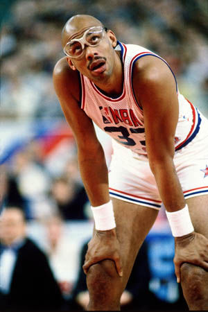 世体：从热身阶段开始，尼科-威廉斯就遭到了巴萨球迷的嘘声（世体：尼科-威廉斯从热身起就遭到巴萨球迷嘘声）