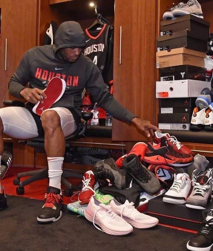 索默：我会弹吉他和钢琴；退役后我应该不当教练，压力太大了（索默自称会弹吉他与钢琴：退役后不考虑执教，压力太大）