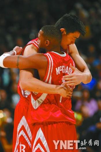 榜首战！中国女排赢酣畅淋漓一胜 李盈莹的替补揽得分王（榜首对决！中国女排畅快大胜，李盈莹替补勇夺得分王）