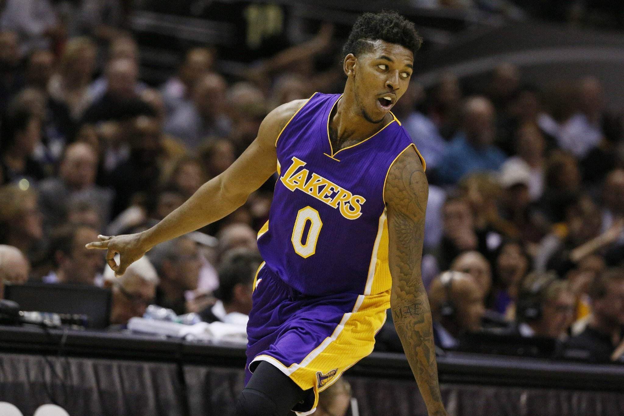 德天空：桑乔正是多特所需要的球员类型，但他没那么勤奋守纪（德天空：桑乔与多特高度契合，但在勤奋与纪律方面有所欠缺）